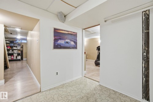 9904 171 Avenue Nw, Edmonton, AB - Indoor Photo Showing Other Room
