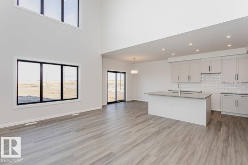 8 Cloutier Close, St. Albert, AB - Indoor Photo Showing Kitchen With Upgraded Kitchen