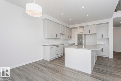 8 Cloutier Close, St. Albert, AB - Indoor Photo Showing Kitchen With Upgraded Kitchen