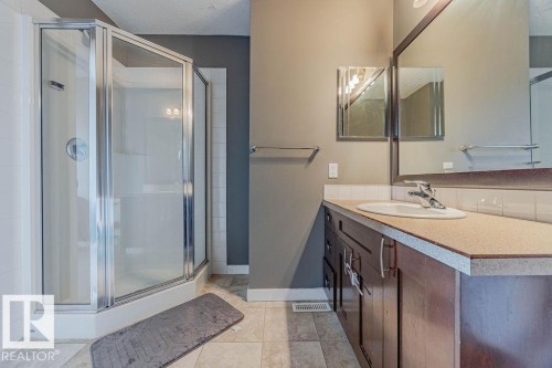 42 9511 102 Avenue, Morinville, AB - Indoor Photo Showing Bathroom