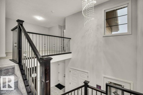 2635 12 Avenue, Edmonton, AB - Indoor Photo Showing Other Room