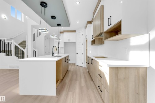 22932 80 Avenue, Edmonton, AB - Indoor Photo Showing Kitchen With Upgraded Kitchen