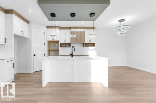 22956 80 Avenue, Edmonton, AB - Indoor Photo Showing Kitchen