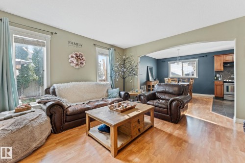 7907 96 Street, Morinville, AB - Indoor Photo Showing Living Room