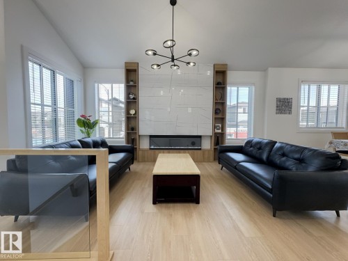 Upper 8903 Mayday Way, Edmonton, AB - Indoor Photo Showing Living Room