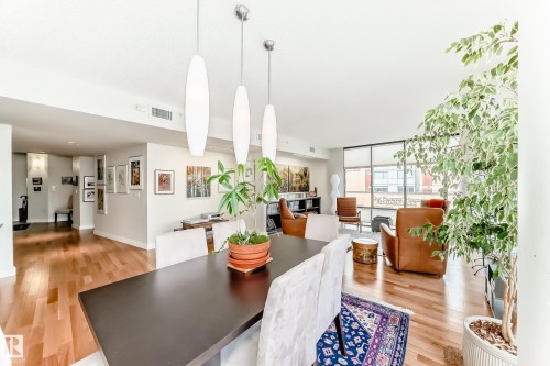 404 10028 119 Street, Edmonton, AB - Indoor