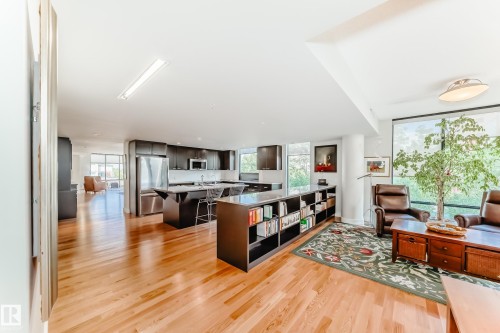 404 10028 119 Street, Edmonton, AB - Indoor