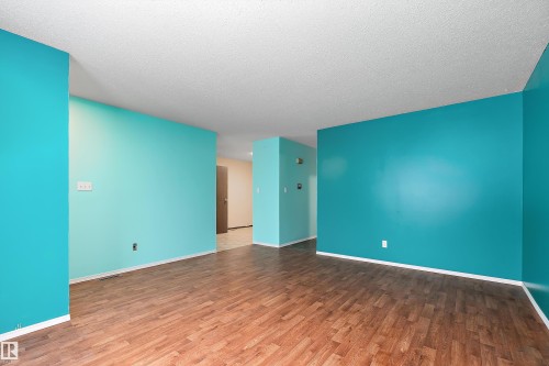 128 Warwick Crescent, Edmonton, AB - Indoor Photo Showing Other Room