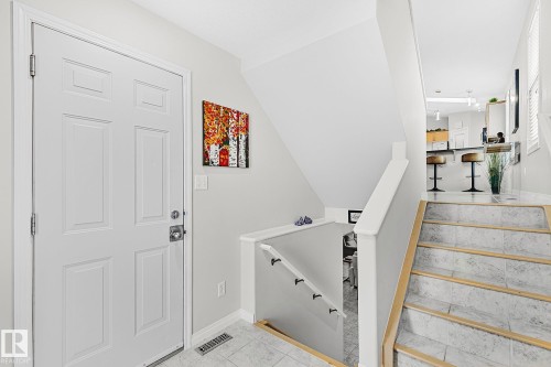 1035 Macewan Close, Edmonton, AB - Indoor Photo Showing Other Room