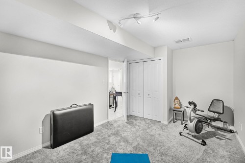 1035 Macewan Close, Edmonton, AB - Indoor