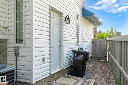 1035 Macewan Close, Edmonton, AB - Outdoor
