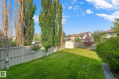 1035 Macewan Close, Edmonton, AB - Outdoor