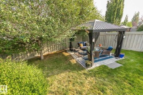 1035 Macewan Close, Edmonton, AB - Outdoor