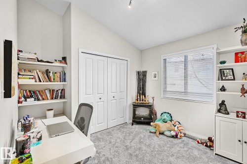 1035 Macewan Close, Edmonton, AB - Indoor