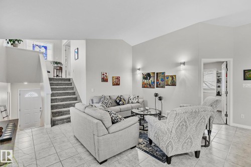 1035 Macewan Close, Edmonton, AB - Indoor