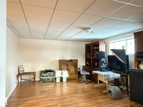 5006 46 Avenue, Calmar, AB - Indoor