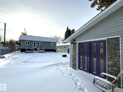 5006 46 Avenue, Calmar, AB - Outdoor With Deck Patio Veranda