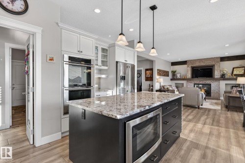 53 Dragonfly Point, Fort Saskatchewan, AB - Indoor Photo Showing Kitchen With Upgraded Kitchen
