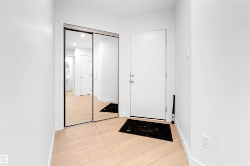 18904 29 Avenue, Edmonton, AB - Indoor Photo Showing Other Room