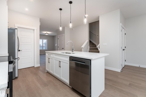 8530 96 Avenue, Morinville, AB - Indoor Photo Showing Kitchen With Upgraded Kitchen