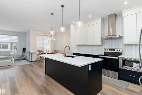 3543 Erlanger Link, Edmonton, AB - Indoor Photo Showing Kitchen With Stainless Steel Kitchen With Upgraded Kitchen