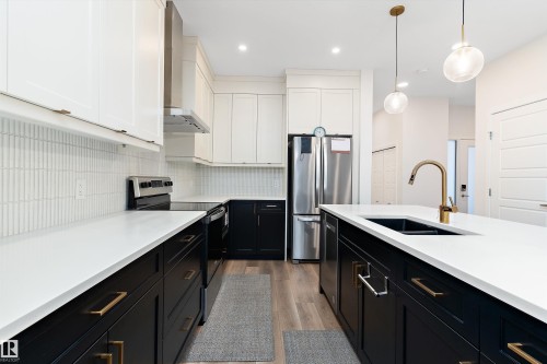 3543 Erlanger Link, Edmonton, AB - Indoor Photo Showing Kitchen With Stainless Steel Kitchen With Double Sink With Upgraded Kitchen