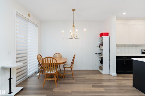 3543 Erlanger Link, Edmonton, AB - Indoor