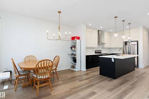 3543 Erlanger Link, Edmonton, AB - Indoor