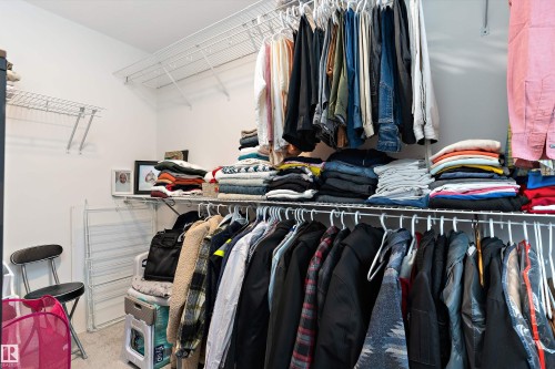 3543 Erlanger Link, Edmonton, AB - Indoor With Storage