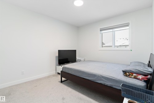 3543 Erlanger Link, Edmonton, AB - Indoor Photo Showing Bedroom