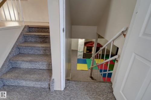5626 19A Avenue, Edmonton, AB - Indoor Photo Showing Other Room