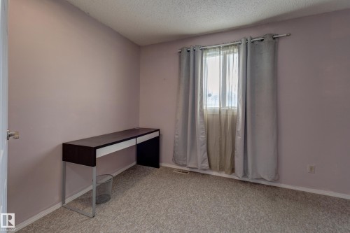 5626 19A Avenue, Edmonton, AB - Indoor Photo Showing Other Room