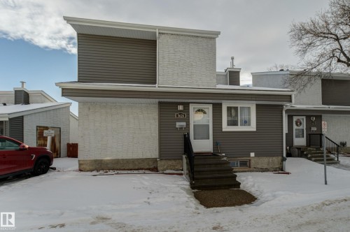 5626 19A Avenue  Edmonton, AB T6L 2B9