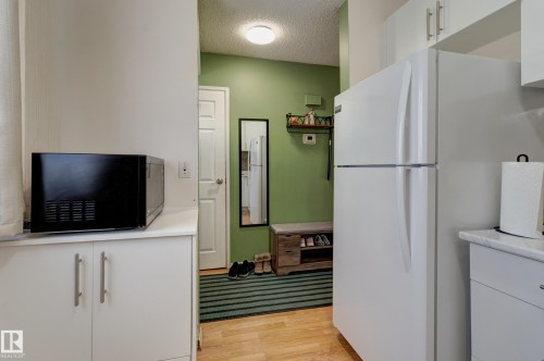 5626 19A Avenue, Edmonton, AB - Indoor