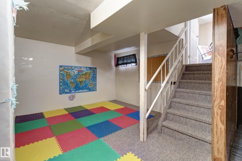 5626 19A Avenue, Edmonton, AB - Indoor Photo Showing Other Room