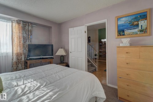 5626 19A Avenue, Edmonton, AB - Indoor Photo Showing Bedroom