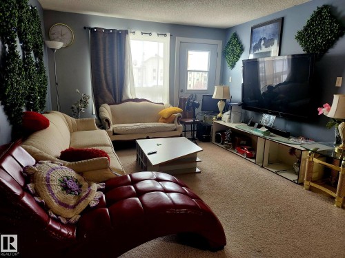 2324 320 Clareview Station Drive, Edmonton, AB - Indoor Photo Showing Living Room