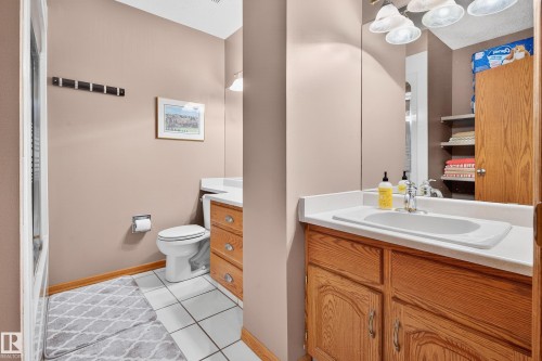 24 Valleyview Crescent, Rural Sturgeon County, AB - Indoor Photo Showing Bathroom