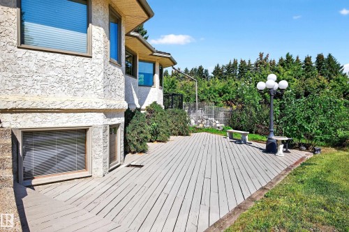 24 Valleyview Crescent, Rural Sturgeon County, AB - Outdoor With Exterior