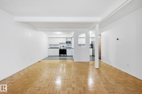 Edmonton, AB - Indoor