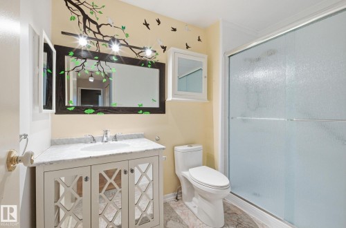 Edmonton, AB - Indoor Photo Showing Bathroom