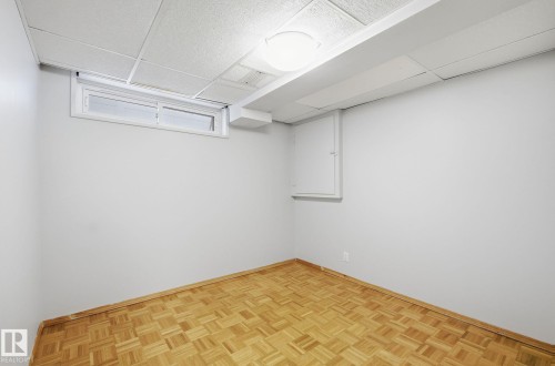 Edmonton, AB - Indoor Photo Showing Other Room