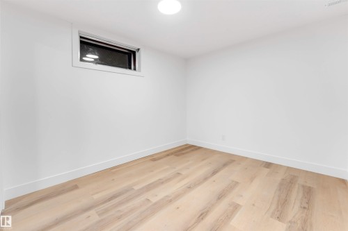 7303 130 Avenue, Edmonton, AB - Indoor Photo Showing Other Room