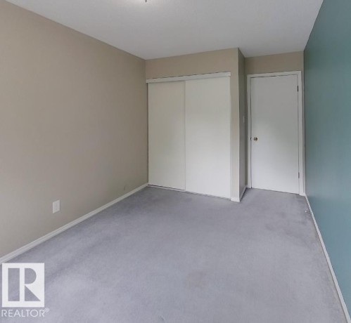 305 10330 113 Street, Edmonton, AB - Indoor Photo Showing Other Room
