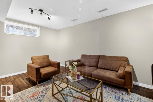 47 230 Edwards Drive, Edmonton, AB - Indoor Photo Showing Living Room