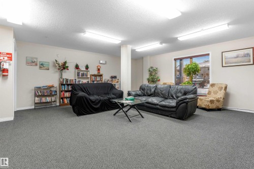 226 300 Spruce Ridge Road, Spruce Grove, AB - Indoor Photo Showing Living Room