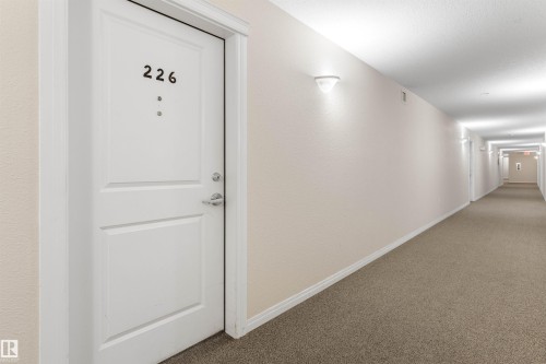 226 300 Spruce Ridge Road, Spruce Grove, AB - Indoor Photo Showing Other Room