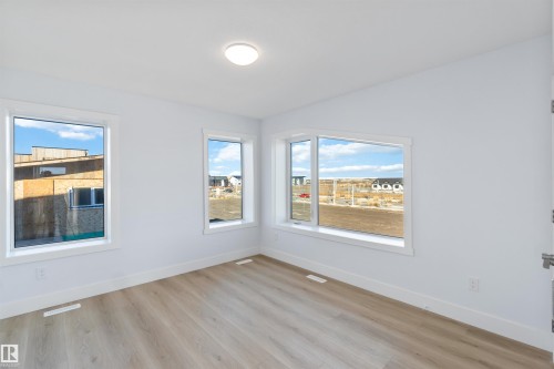 2740 Blatchford Road, Edmonton, AB - Indoor Photo Showing Other Room