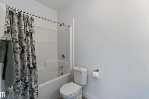 2740 Blatchford Road, Edmonton, AB - Indoor Photo Showing Bathroom