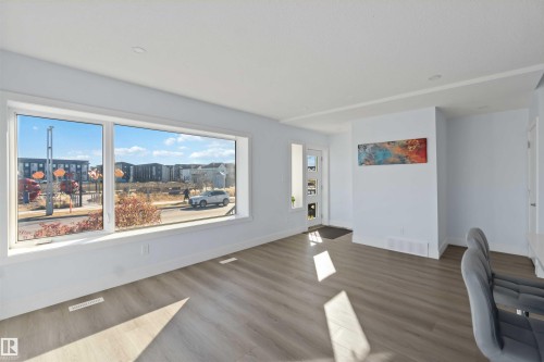 2740 Blatchford Road, Edmonton, AB - Indoor Photo Showing Living Room